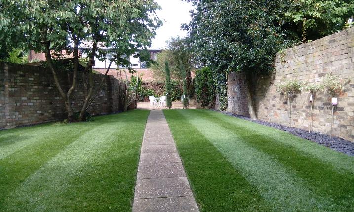 Landscape gardener Cambridge and Garden Maintenance service